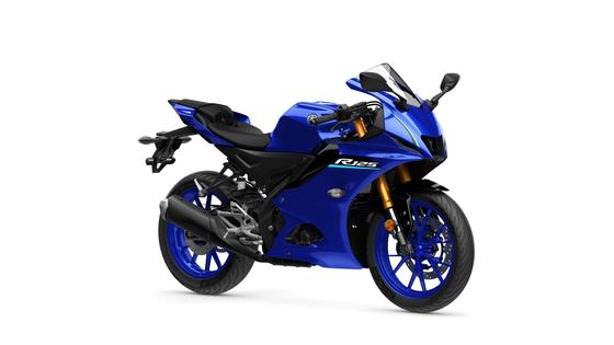 Yamaha 2026 R125 A blue sport motorcycle with a sleek design, featuring a fairing, a windscreen, and alloy wheels, positioned on a white background.