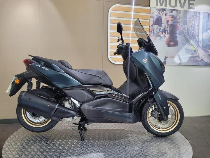 Yamaha XMAX 300 2023