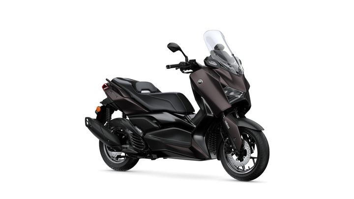 Yamaha 2025 XMAX 125 Tech MAX+ A sleek, dark-colored scooter with a streamlined design, featuring a windshield, comfortable seat, and modern aesthetic, positioned on a plain background.