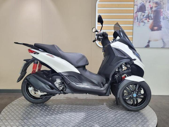 Piaggio MP3 300 Sport 2021